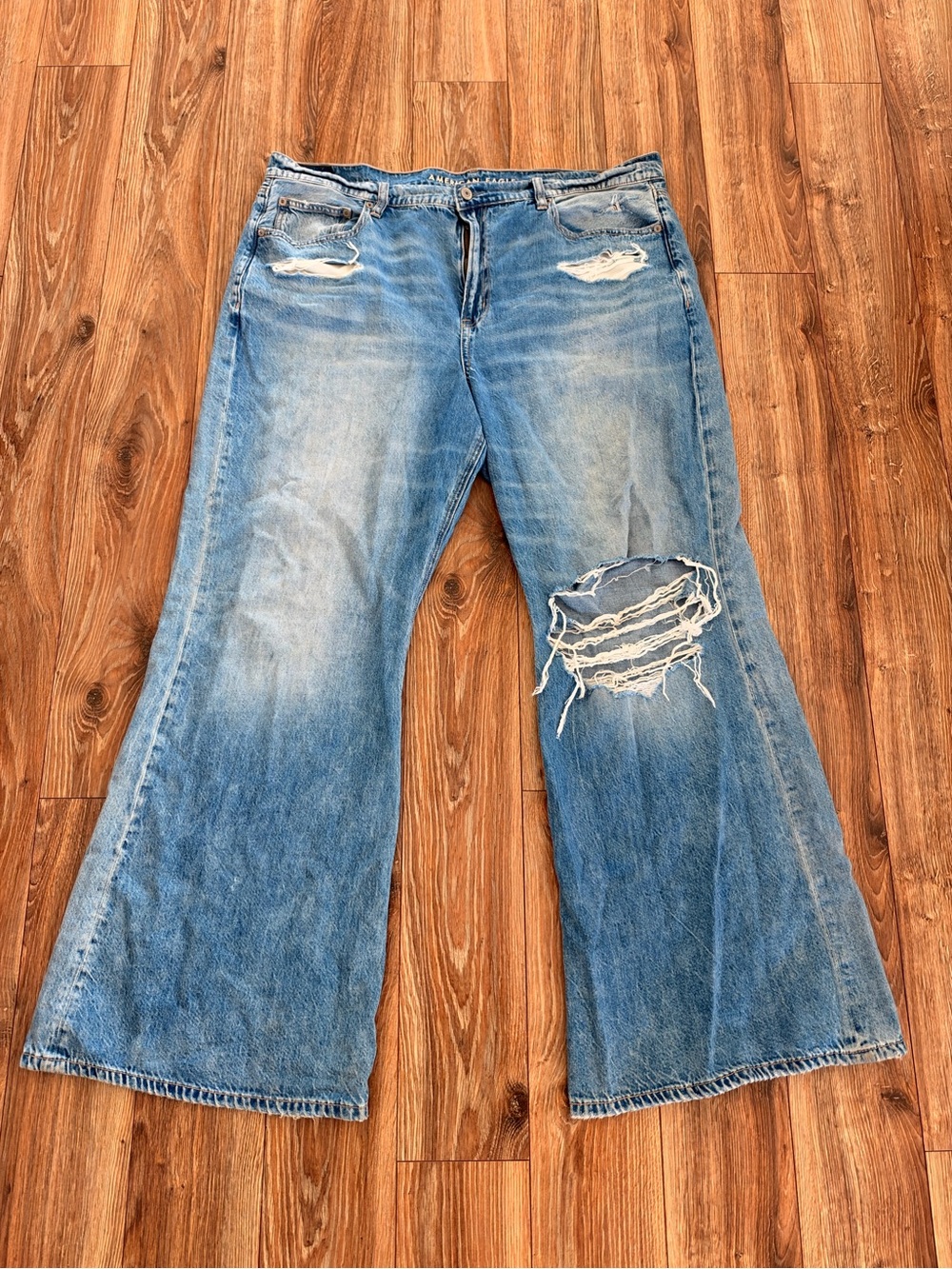 American Eagle Outfitters Light Blue Wide Leg Distressed Jeans